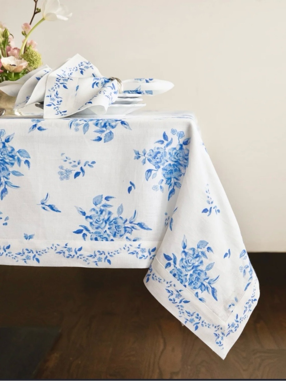 NEW Solino Home Jolie Fleur - 100% Pure Linen Floral Tablecloth. 108”x60”